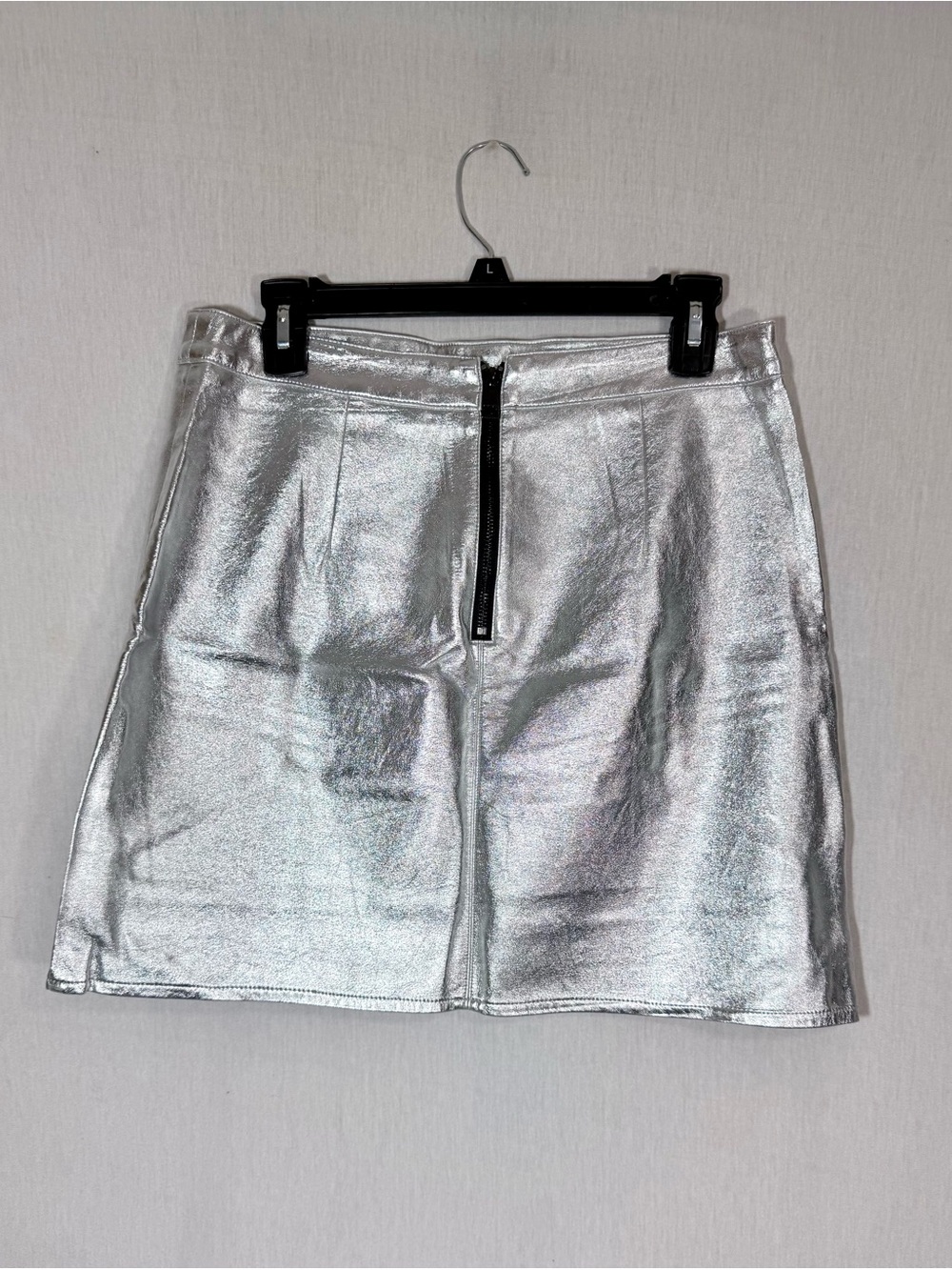 Amisu Silver Metallic Mini Skirt with contrast Zip size 10